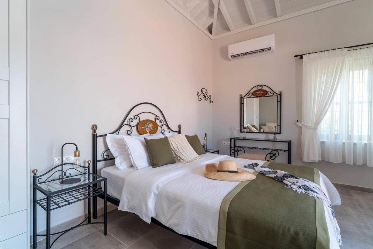 Muse Clio Villa Chalki Town Luaran gambar
